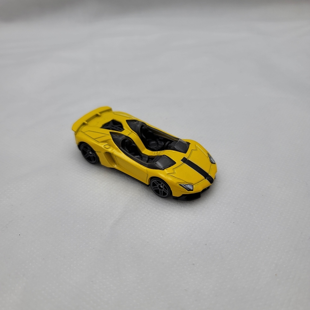 Hot Wheels Lamborghini Aventador J Exclusive Color Variation *Loose*